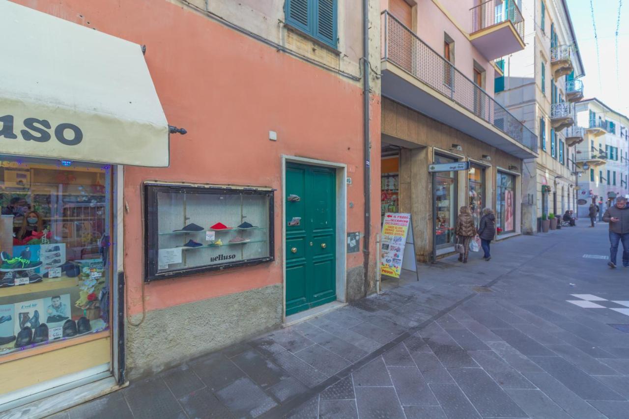Casa Di Ale E Fra Comoda In Centro E A Pochi Passi Dalla Spiaggia ラッパロ エクステリア 写真